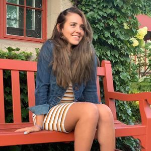 Meet your Posher, Nicole